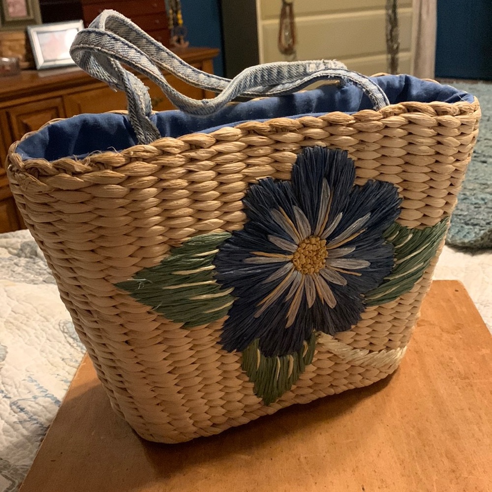 Up-cycled straw purse with blue flower